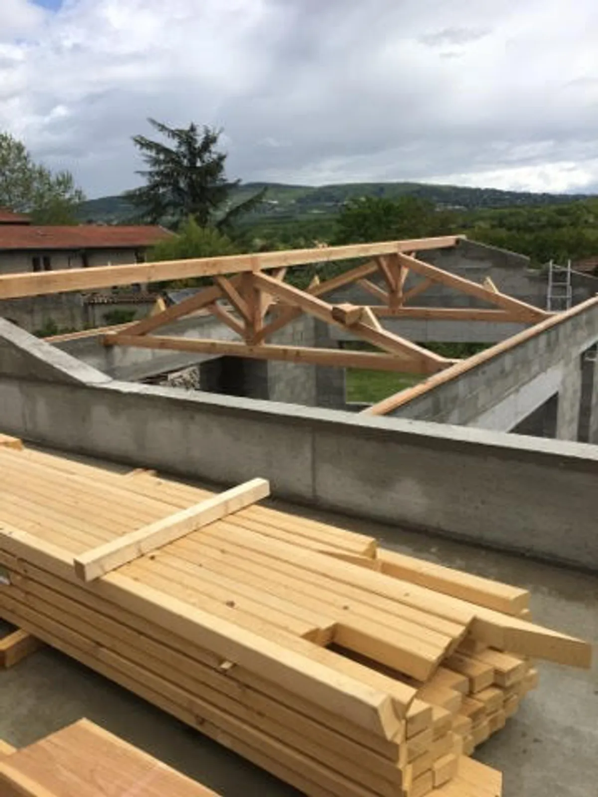 Chantier KUBETOIT : Extension maison charpente neuve - Dommartin